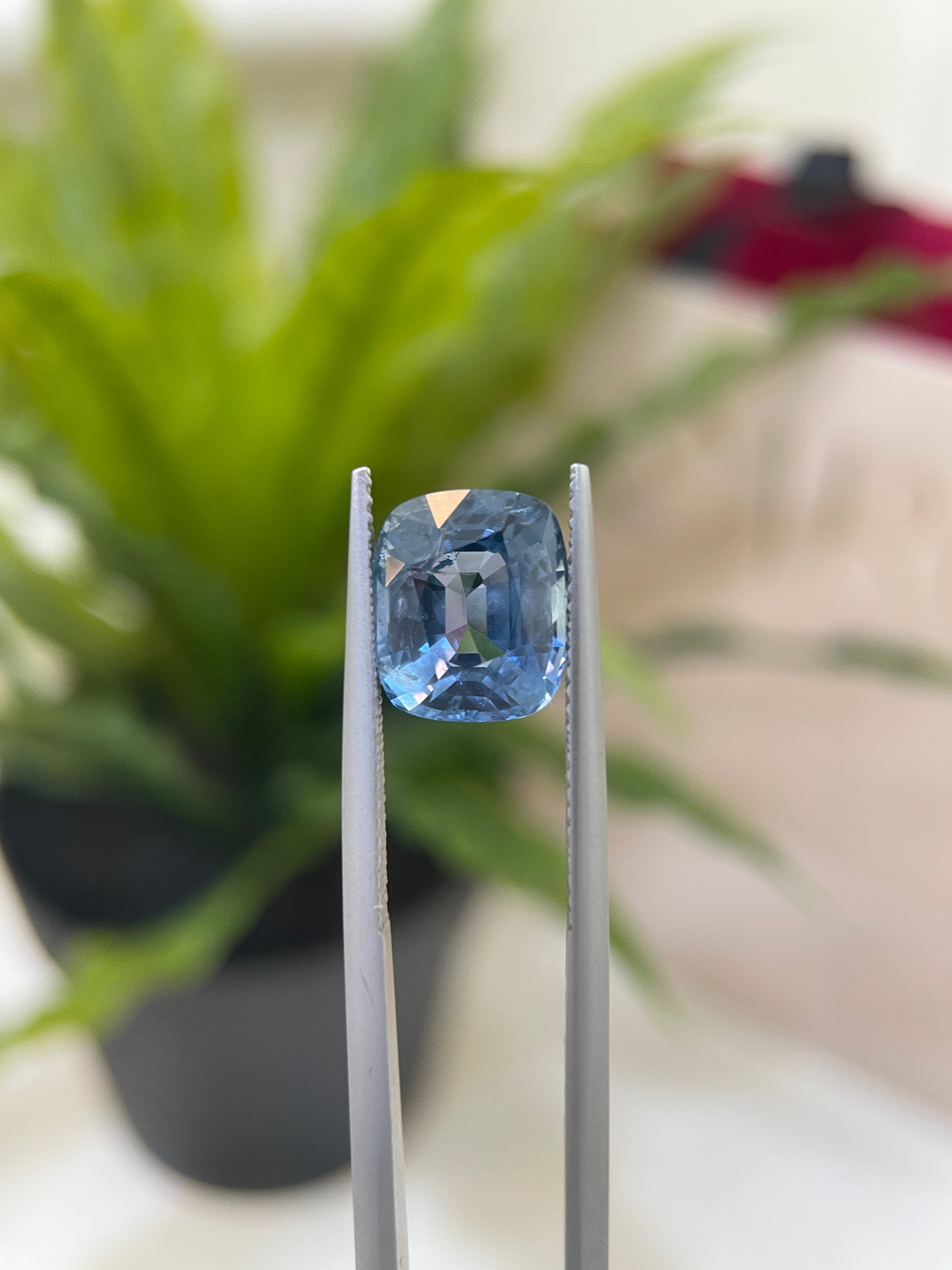 Bluish Grey Sapphire 6.22cts