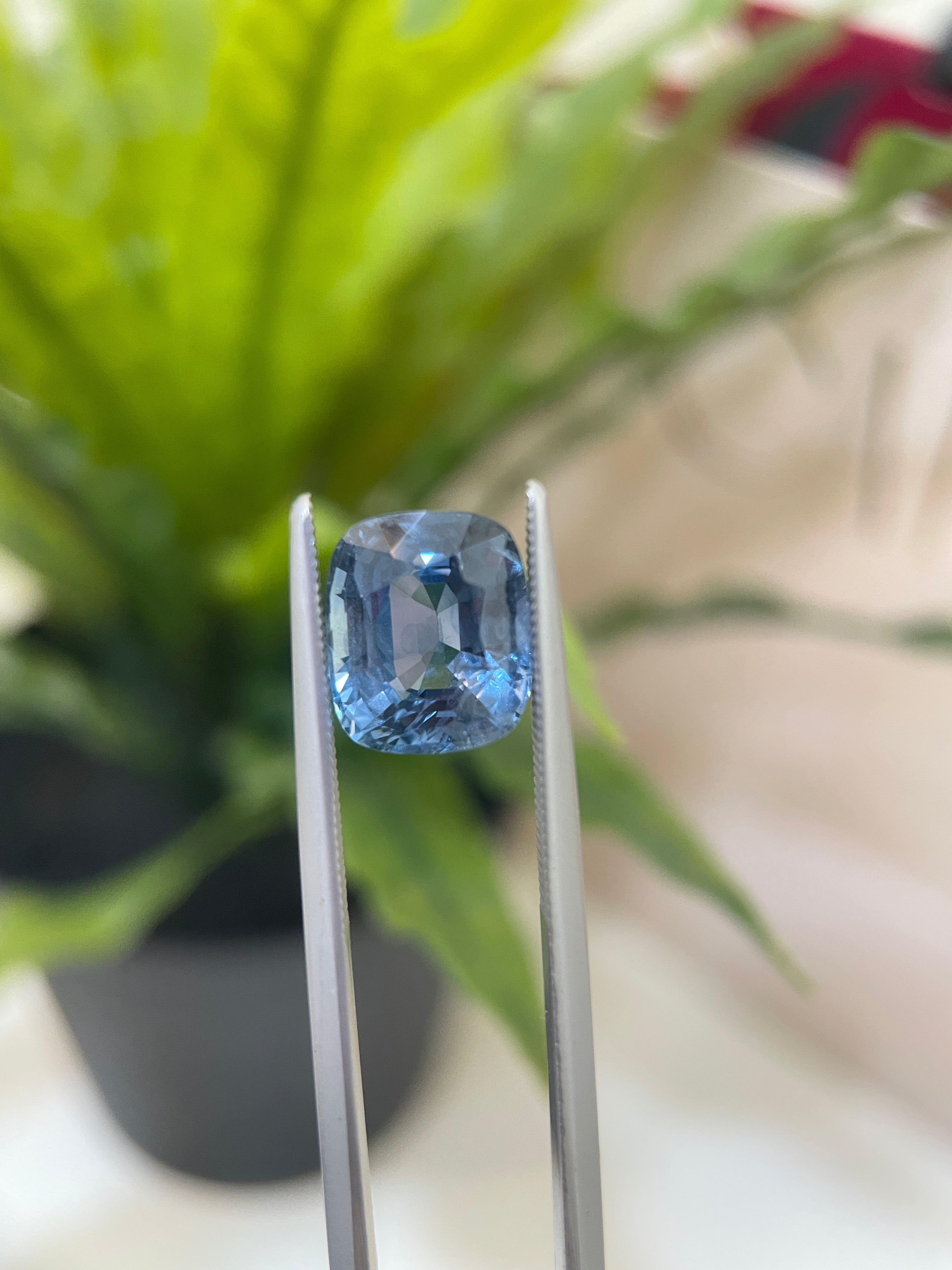 Bluish Grey Sapphire 6.22cts