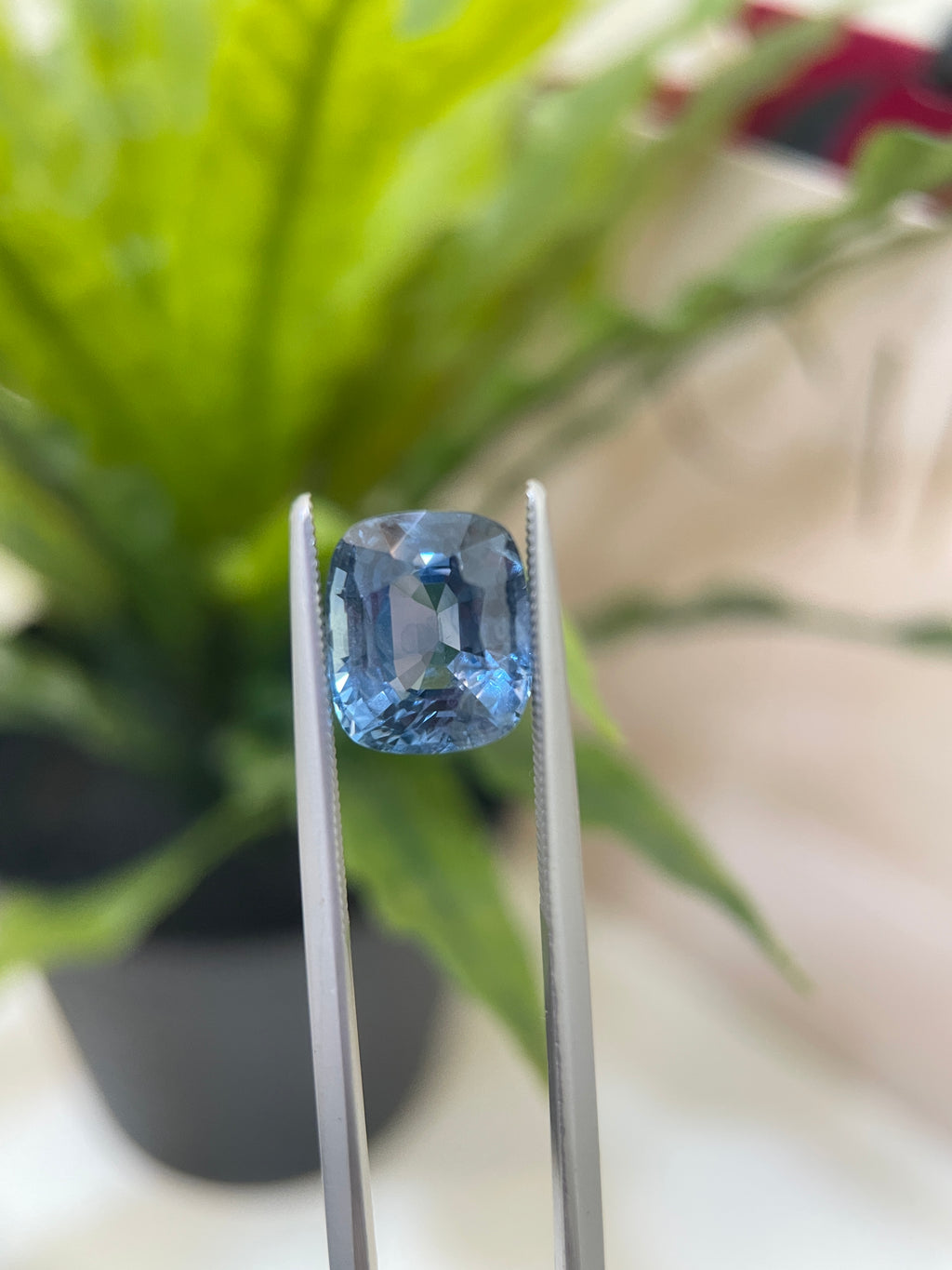 Bluish Grey Sapphire 6.22cts